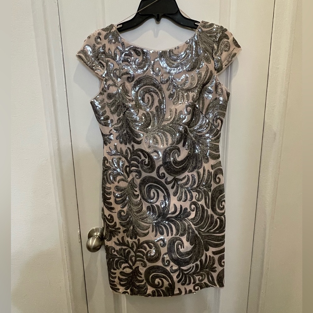 Adriana Papell Sequin Sheath Dress 4 Petite Like New